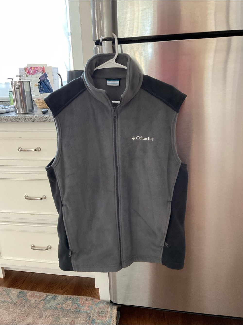 Columbia Gray and Black Fleece Vest